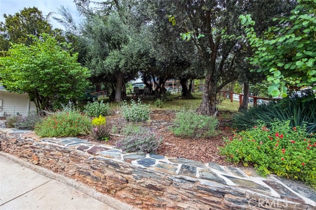 4986 7th Street, Mariposa CA: https://media.crmls.org/medias/e669ca35-3d4b-42b7-8b90-b46d09289dff.jpg