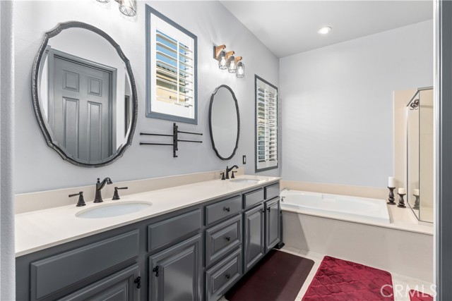 Detail Gallery Image 26 of 67 For 10010 Besancon Way, Bakersfield,  CA 93306 - 2 Beds | 2 Baths