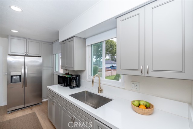 Detail Gallery Image 2 of 13 For 6301 Indiana Ave, Long Beach,  CA 90805 - 3 Beds | 2 Baths