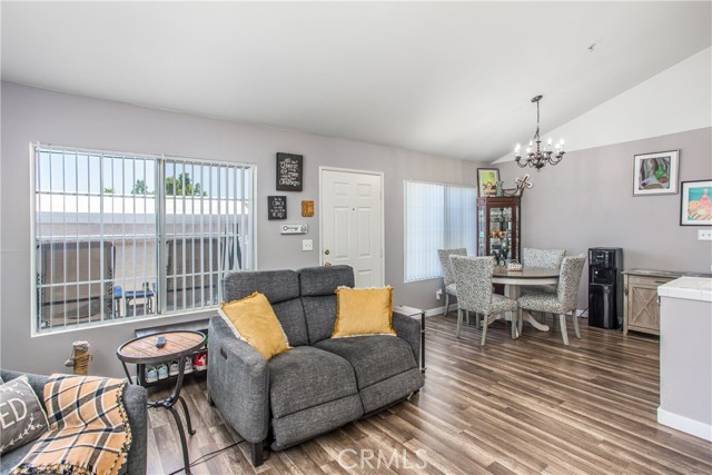 Detail Gallery Image 7 of 30 For 25545 Prospect Ave, Loma Linda,  CA 92354 - 3 Beds | 3 Baths