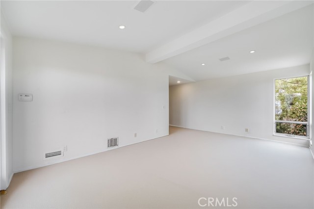 33932 Granada Drive, Dana Point CA: https://media.crmls.org/medias/e66c0910-e4dd-49af-9b69-b2cb3e5877ef.jpg