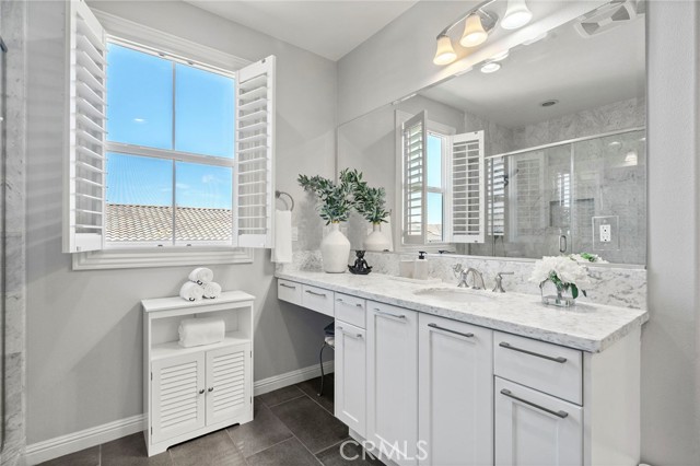 18 Goldenrod, Lake Forest CA: https://media.crmls.org/medias/e66c207d-7d04-4efa-91b3-f5c8da644836.jpg
