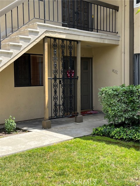 Detail Gallery Image 4 of 19 For 1111 S Coast Dr #18,  Costa Mesa,  CA 92626 - 2 Beds | 2 Baths