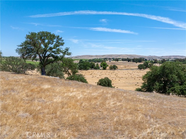 Detail Gallery Image 14 of 33 For 5275 Camp 8 Rd, Paso Robles,  CA 93446 - 12 Beds | 7/1 Baths