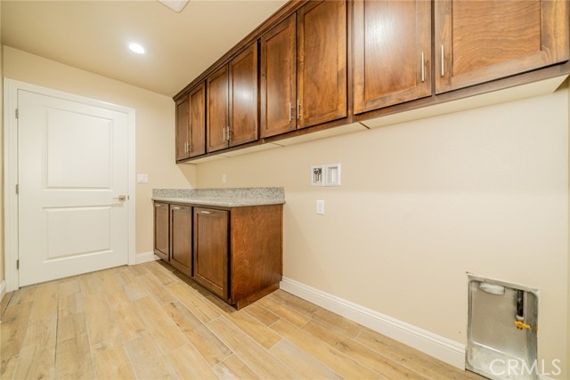 Detail Gallery Image 32 of 52 For 1525 Smoke Tree Rd, Pinon Hills,  CA 92372 - 4 Beds | 2 Baths