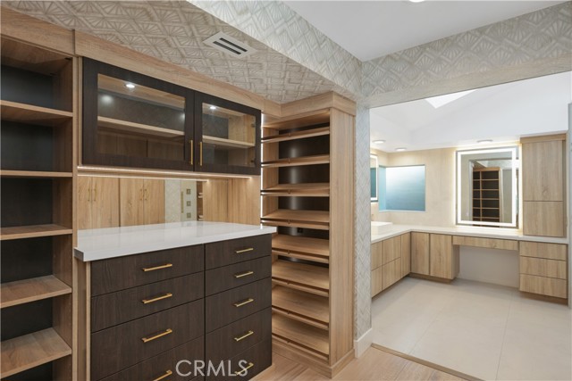 Detail Gallery Image 8 of 40 For 18826 Winnwood, Santa Ana,  CA 92705 - 3 Beds | 2 Baths