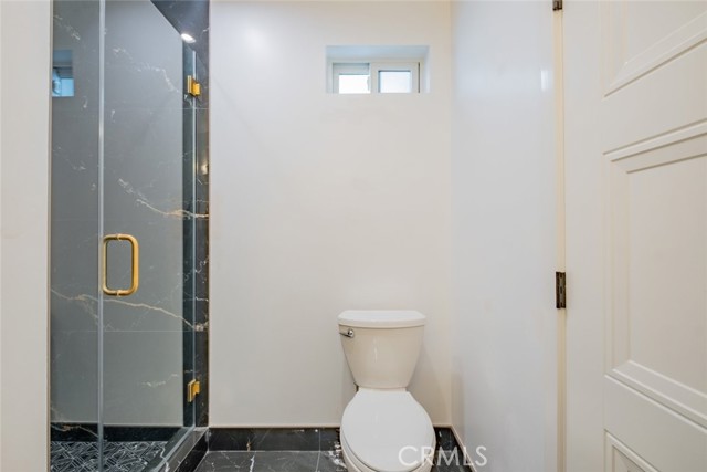 421 Mariposa Avenue, Sierra Madre CA: https://media.crmls.org/medias/e67005d1-9ae9-4fe1-94f0-98501c82705d.jpg