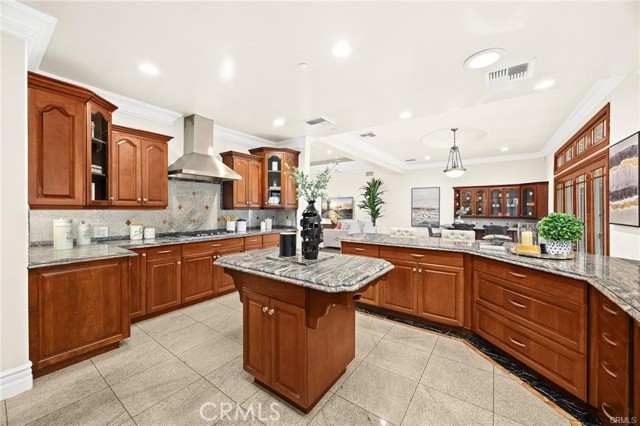1774 Orangewood Lane, Arcadia CA: https://media.crmls.org/medias/e6702d96-5088-4bd6-a97a-bccc47cb47a6.jpg