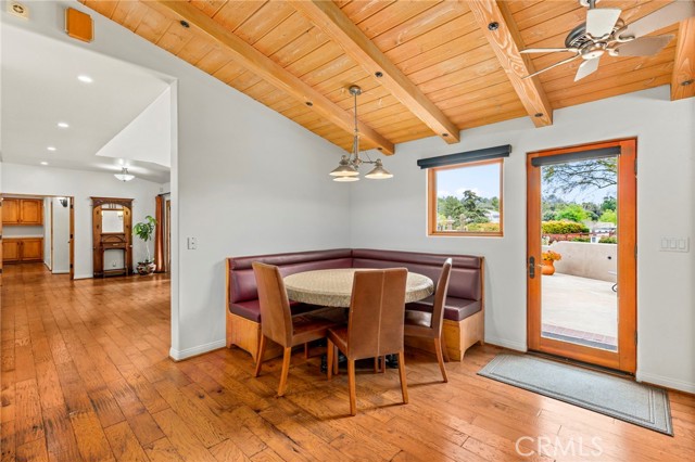 43991 John Warner Road, Temecula CA: https://media.crmls.org/medias/e6706c5c-649e-4257-bd99-f8062df18059.jpg