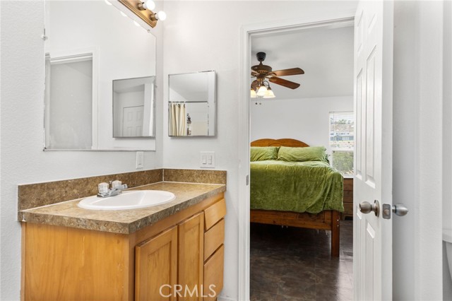 41605 De Portola Road, Temecula CA: https://media.crmls.org/medias/e670bafb-8af4-42d9-b3ee-9f89fa00f1a3.jpg