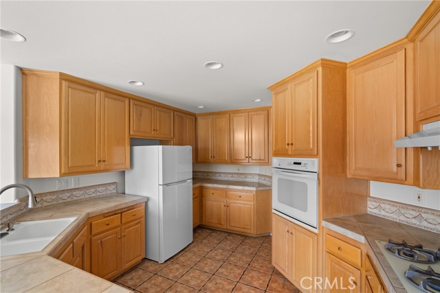 Detail Gallery Image 10 of 52 For 2436 Longdrive Ln, Santa Maria,  CA 93455 - 3 Beds | 2 Baths