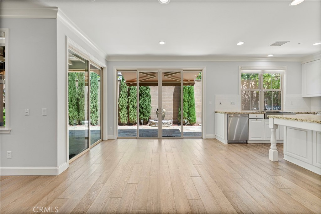 MLS #SR25194197 image #2