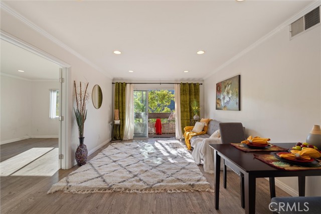 Detail Gallery Image 1 of 1 For 2700 Cahuenga Bld #4119,  Los Angeles,  CA 90068 - 2 Beds | 2 Baths