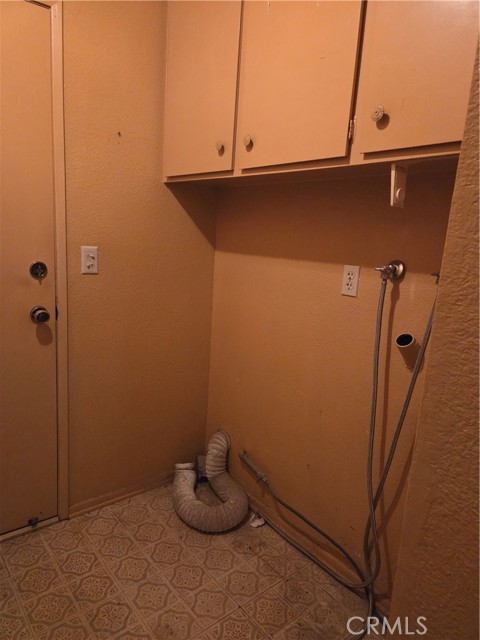 Detail Gallery Image 10 of 10 For 13877 Shablow Ave, Sylmar,  CA 91342 - 3 Beds | 2 Baths