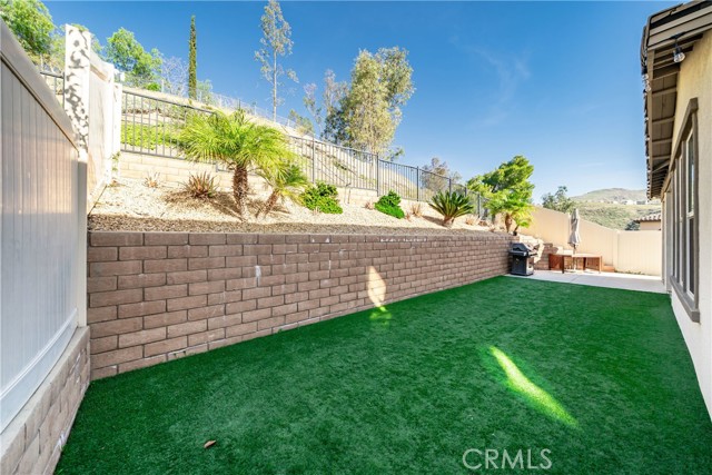 11298 Finders Court, Corona CA: https://media.crmls.org/medias/e67586d9-1f5e-4cbf-bb80-b0e14b31520c.jpg
