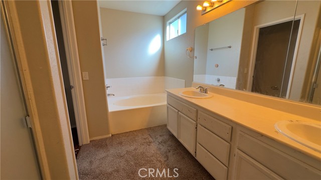 Detail Gallery Image 11 of 21 For 16611 War Cloud Dr, Moreno Valley,  CA 92551 - 3 Beds | 2/1 Baths