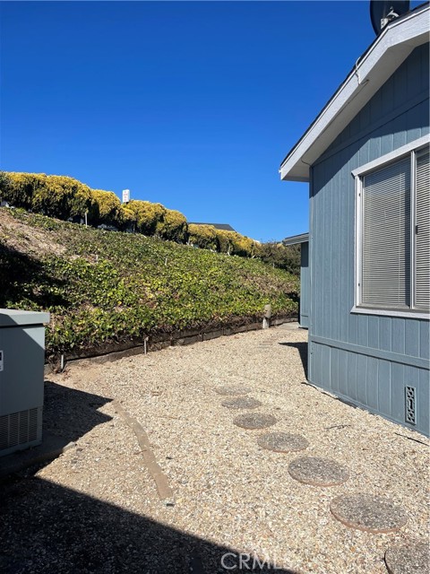Detail Gallery Image 3 of 19 For 852 Glenoak Dr, Arroyo Grande,  CA 93420 - 2 Beds | 2 Baths