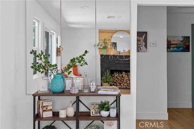 22384 Crest Forest Road, Cedarpines Park CA: https://media.crmls.org/medias/e676bfb3-c9f7-4c39-8b1d-047d1f325852.jpg