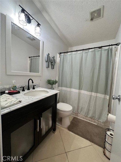 Detail Gallery Image 15 of 18 For 1300 Clinton St #27,  Santa Ana,  CA 92703 - 3 Beds | 2 Baths