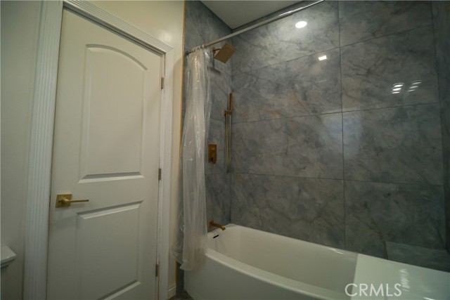 3221 Folsom Street, Los Angeles CA: https://media.crmls.org/medias/e6782877-aed9-4ab7-a7a1-bba3eea20319.jpg