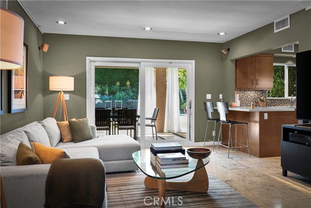 Detail Gallery Image 20 of 60 For 6119 Mary Ellen, Valley Glen,  CA 91401 - 4 Beds | 2 Baths