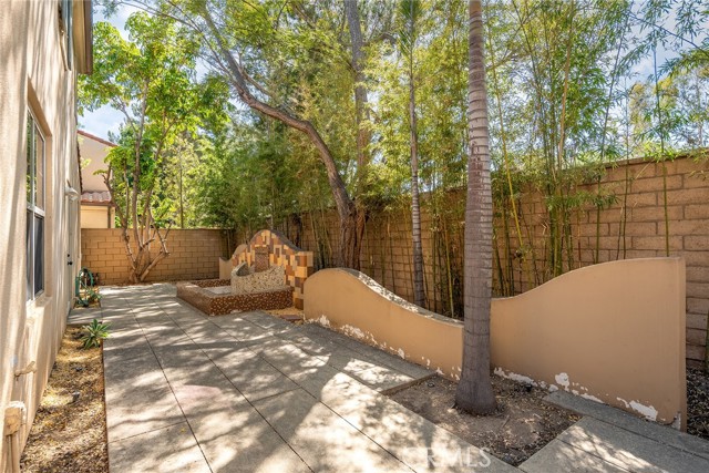 63 Splendor, Irvine CA: https://media.crmls.org/medias/e679c647-a2cb-439c-bbf5-d0d235f9224b.jpg