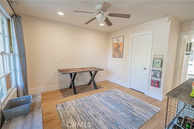 Detail Gallery Image 23 of 61 For 28816 Kenroy Ave, Canyon Country,  CA 91387 - 5 Beds | 3 Baths