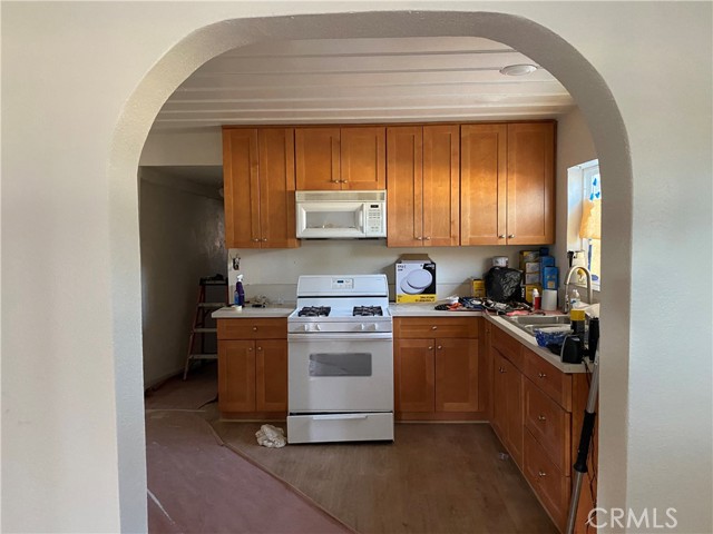 Detail Gallery Image 4 of 6 For 19216 Kendell, Devore,  CA 92407 - 1 Beds | 1 Baths