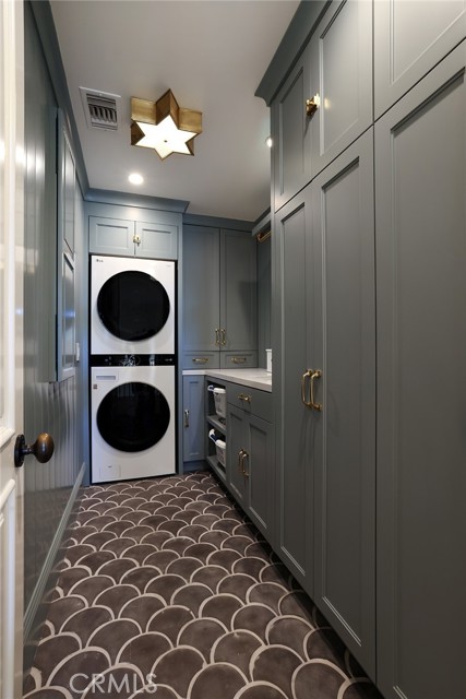 Detail Gallery Image 24 of 28 For 1949 Port Seabourne, Newport Beach,  CA 92660 - 5 Beds | 4 Baths