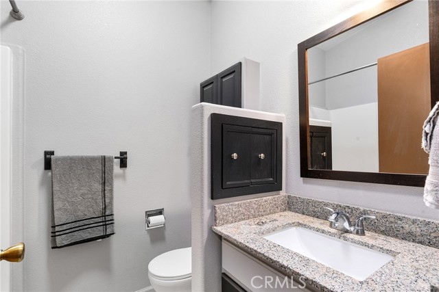 Image 24 of 67 For 2921 Bohemia Avenue