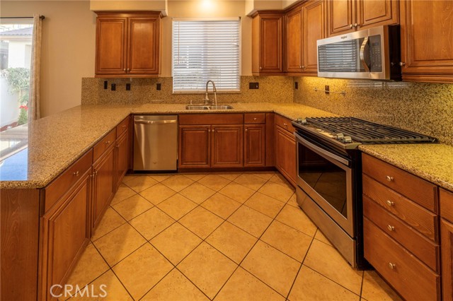 37068 Ascella Lane, Murrieta CA: https://media.crmls.org/medias/e67bf3fe-e2e7-4694-ad30-79104b2b3190.jpg