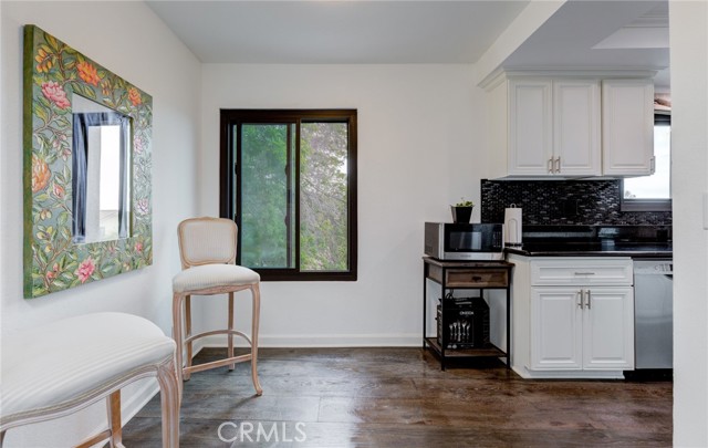 Nice nook off the kitchen, light and bright!