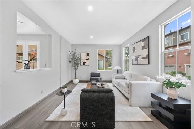 Detail Gallery Image 5 of 41 For 311 Nimbus, Tustin,  CA 92782 - 3 Beds | 2/1 Baths