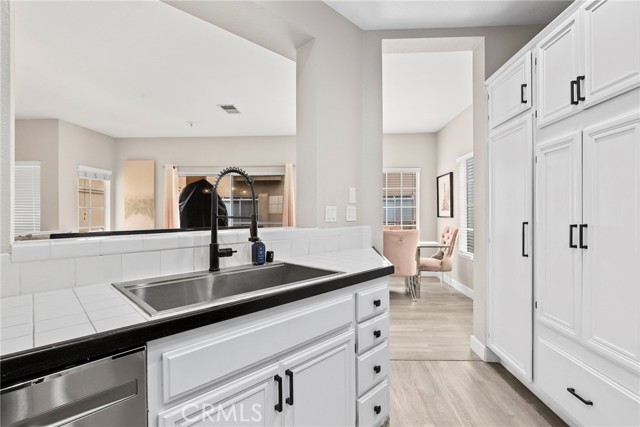 Detail Gallery Image 13 of 26 For 14050 Lemoli Way, Hawthorne,  CA 90250 - 2 Beds | 2/1 Baths