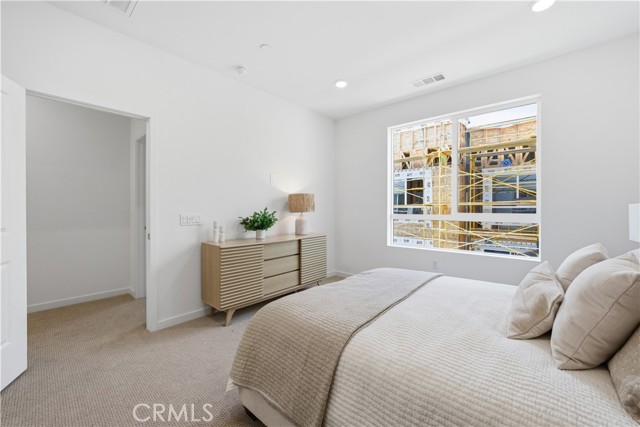 Detail Gallery Image 27 of 29 For 9425 N Sepulveda Blvd. #3,  North Hills,  CA 91343 - 2 Beds | 2/1 Baths
