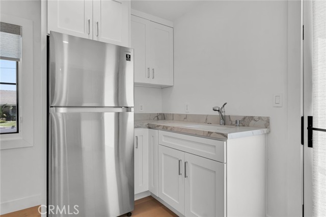 23241 Aetna Street, Woodland Hills CA: https://media.crmls.org/medias/e67c9082-6caf-428c-bec2-bab0835c51ec.jpg