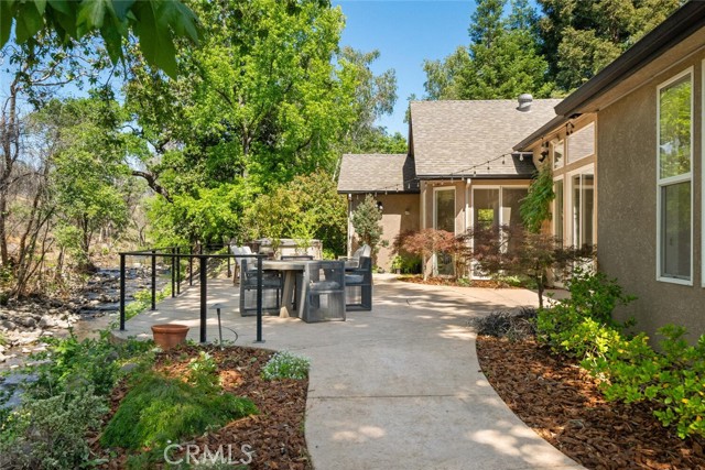 11 Sycamore Valley Road, Chico CA: https://media.crmls.org/medias/e67cb222-a86e-416b-92f0-3d1e9ec0d42a.jpg