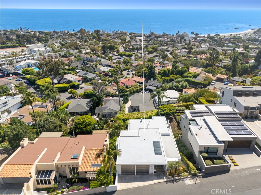 https://media.crmls.org/medias/e67d5cce-1222-41a2-9fe6-c72fa56b9dde.jpg?preset=X-Large