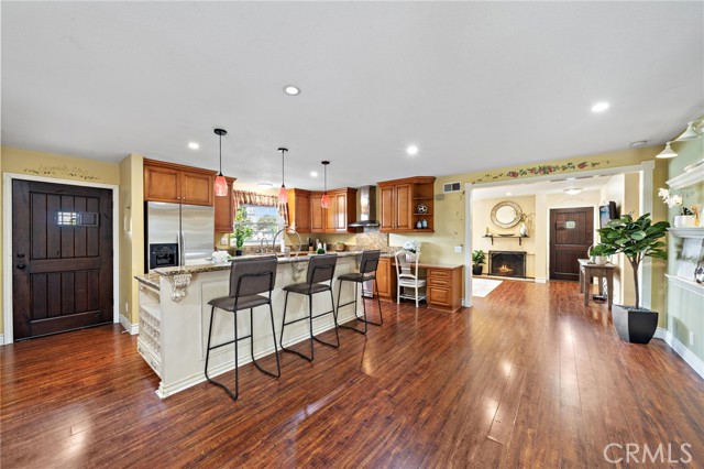 17327 Santa Lucia Street, Fountain Valley CA: https://media.crmls.org/medias/e67dc768-65ad-477c-9b72-7b014dac51e2.jpg