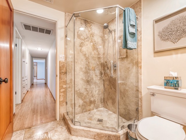 10335 Sylvia Avenue, Porter Ranch CA: https://media.crmls.org/medias/e67fd45d-b4ee-4b2b-a3d6-dc187f4a4be3.jpg