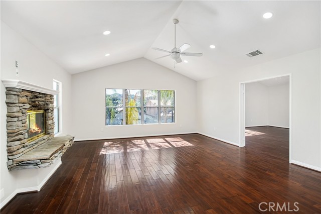 Detail Gallery Image 15 of 57 For 30310 Spray Dr, Canyon Lake,  CA 92587 - 3 Beds | 2 Baths