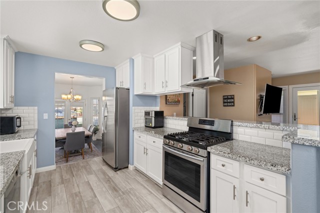383 Park Avenue, Long Beach CA: https://media.crmls.org/medias/e68007b5-16c7-4766-89ba-18e63a6fb940.jpg