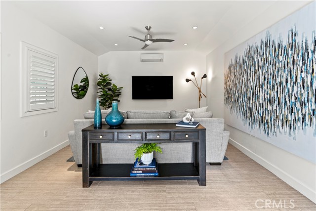 Detail Gallery Image 28 of 35 For 8963 Cynthia, West Hollywood,  CA 90069 - 2 Beds | 2 Baths
