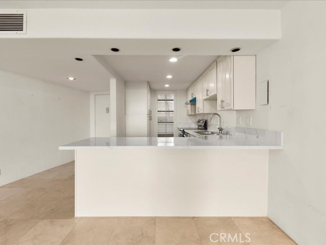 Detail Gallery Image 8 of 29 For 4314 Marina City Drive #116,  Marina Del Rey,  CA 90290 - 3 Beds | 2 Baths