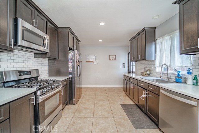 Detail Gallery Image 14 of 52 For 824 S Fenimore Ave, Covina,  CA 91723 - 3 Beds | 2 Baths