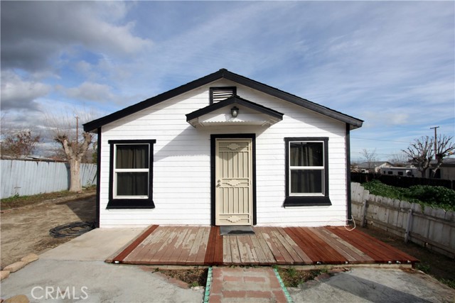 Detail Gallery Image 2 of 22 For 126 Maricopa, Taft,  CA 93268 - 2 Beds | 1 Baths