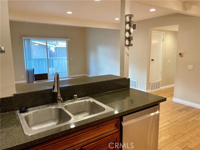 Detail Gallery Image 8 of 55 For 1300 Saratoga Ave #1015,  Ventura,  CA 93003 - 3 Beds | 2 Baths