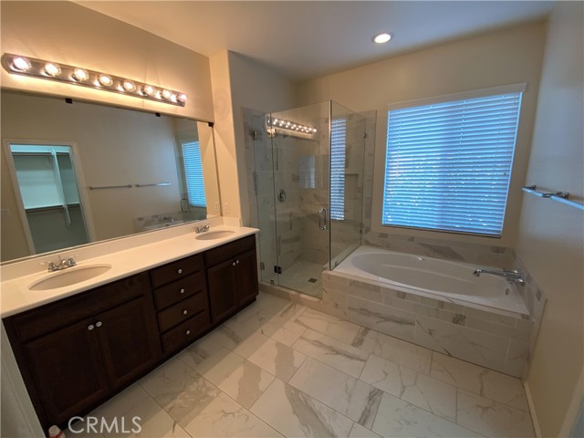 31925 Red Pine Way, Temecula CA: https://media.crmls.org/medias/e6834be0-74d7-4e96-a052-eaa9944e283a.jpg