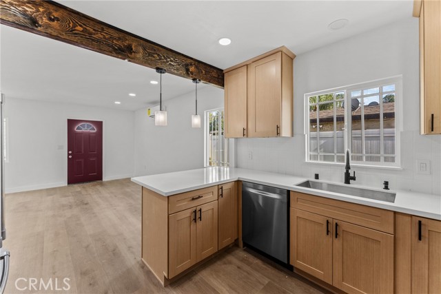 Detail Gallery Image 10 of 30 For 5672 28th St, Jurupa Valley,  CA 92509 - 3 Beds | 2 Baths