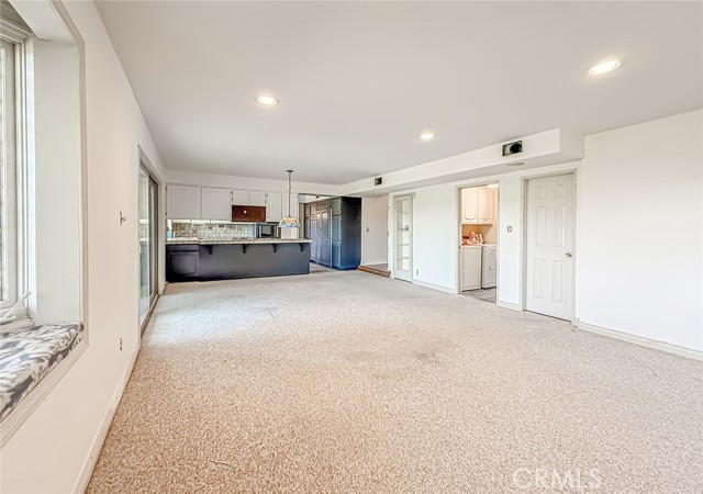27014 Helmond Drive, Calabasas CA: https://media.crmls.org/medias/e68380ee-7faf-435d-b8bd-dbef44105ad2.jpg